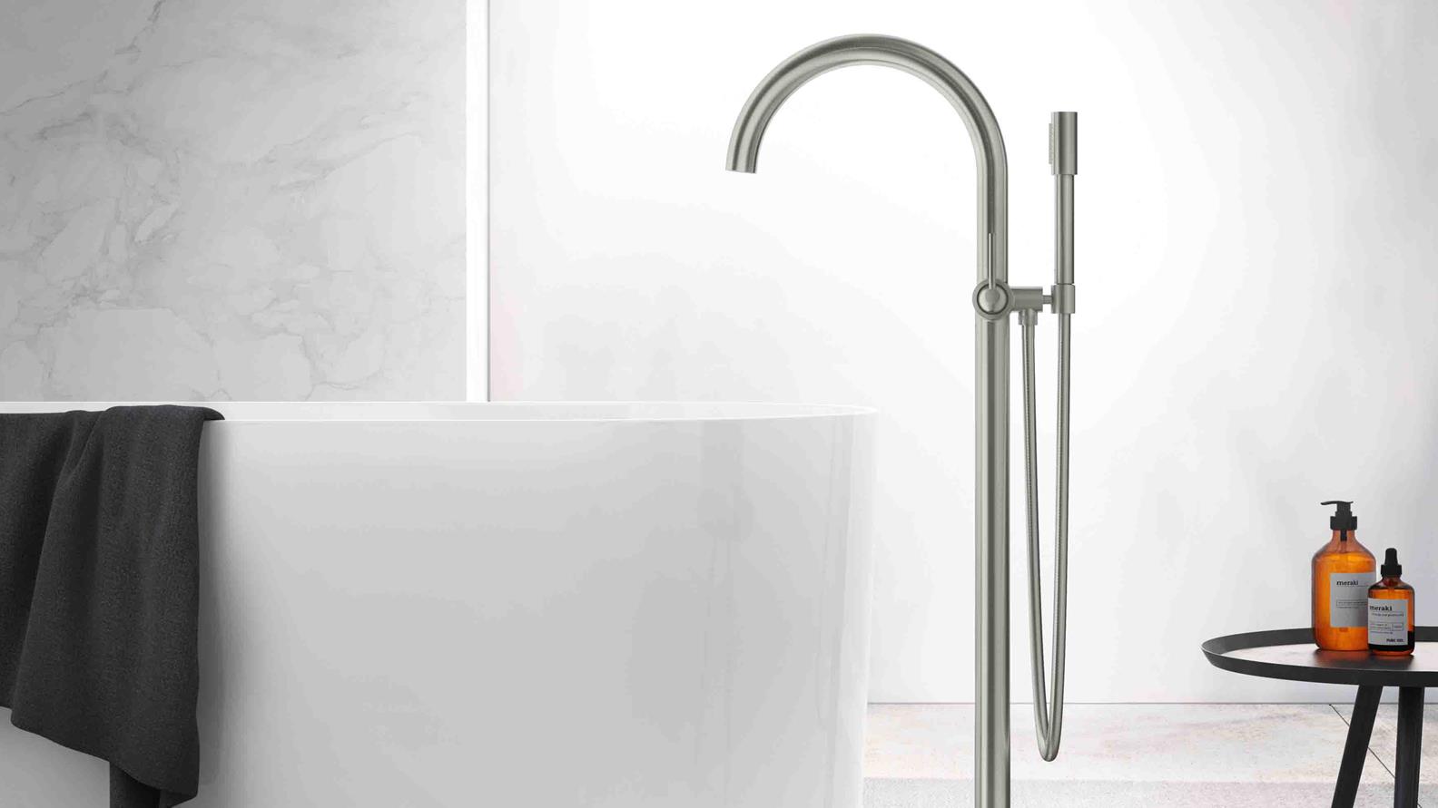 Atrio_freestanding bathtube faucet