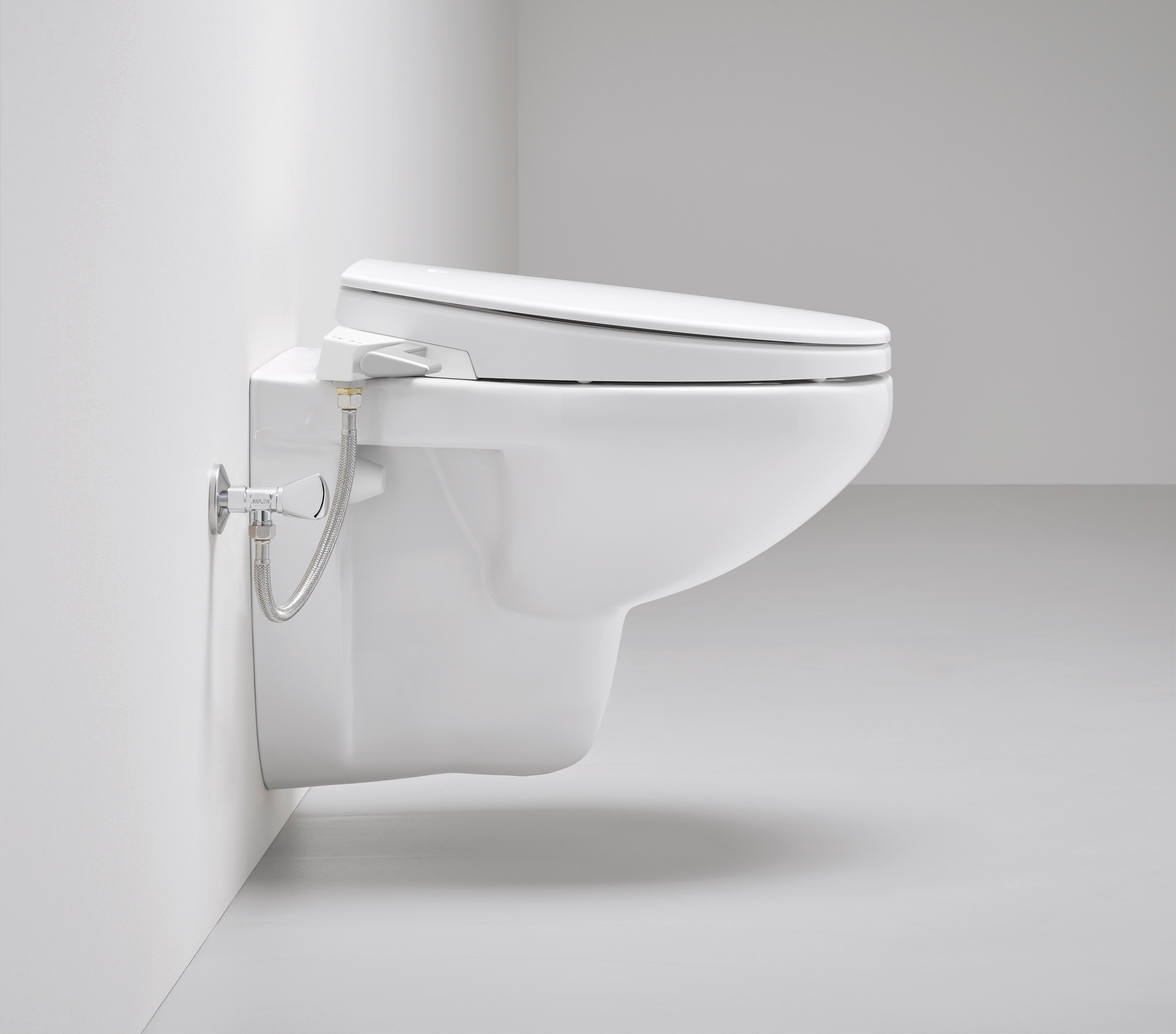 tom Manifold Datum GROHE Manual Bidet Seat: An affordable bathroom upgrade
