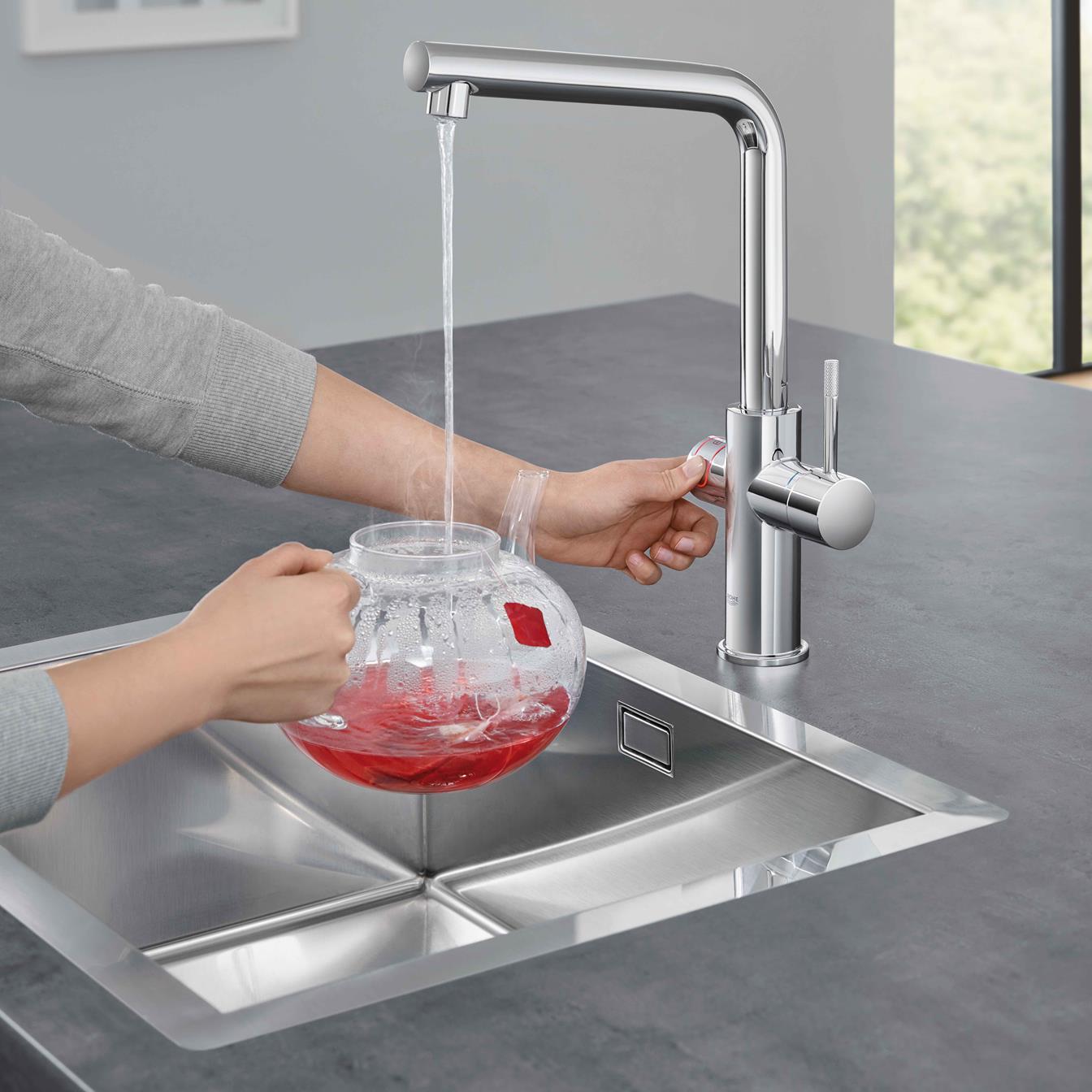 GROHE Red: boiling hot water from tap