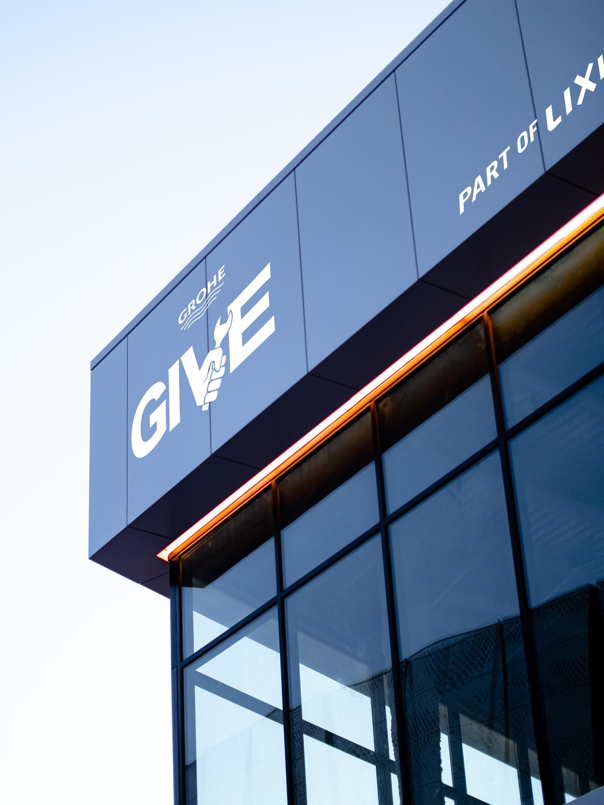 GROHE GIVE Programme_building outside