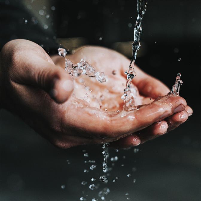 Future Ready_SmallPicture-01_water in hands