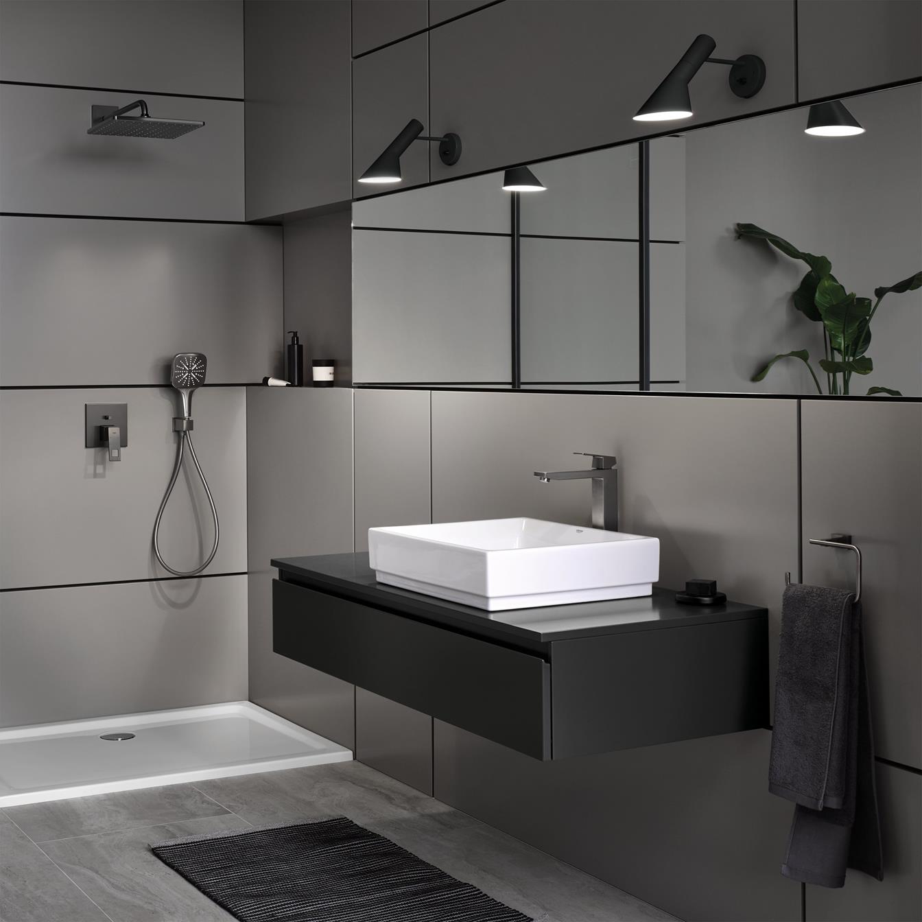 Showers_13_Collage-06