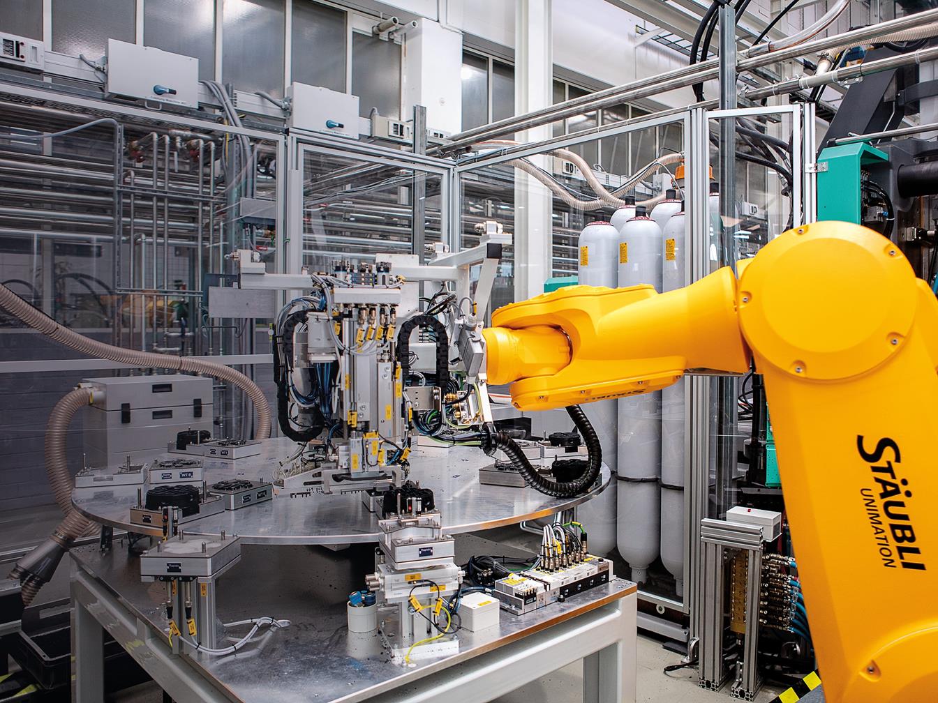 Technology_03_Collage-01