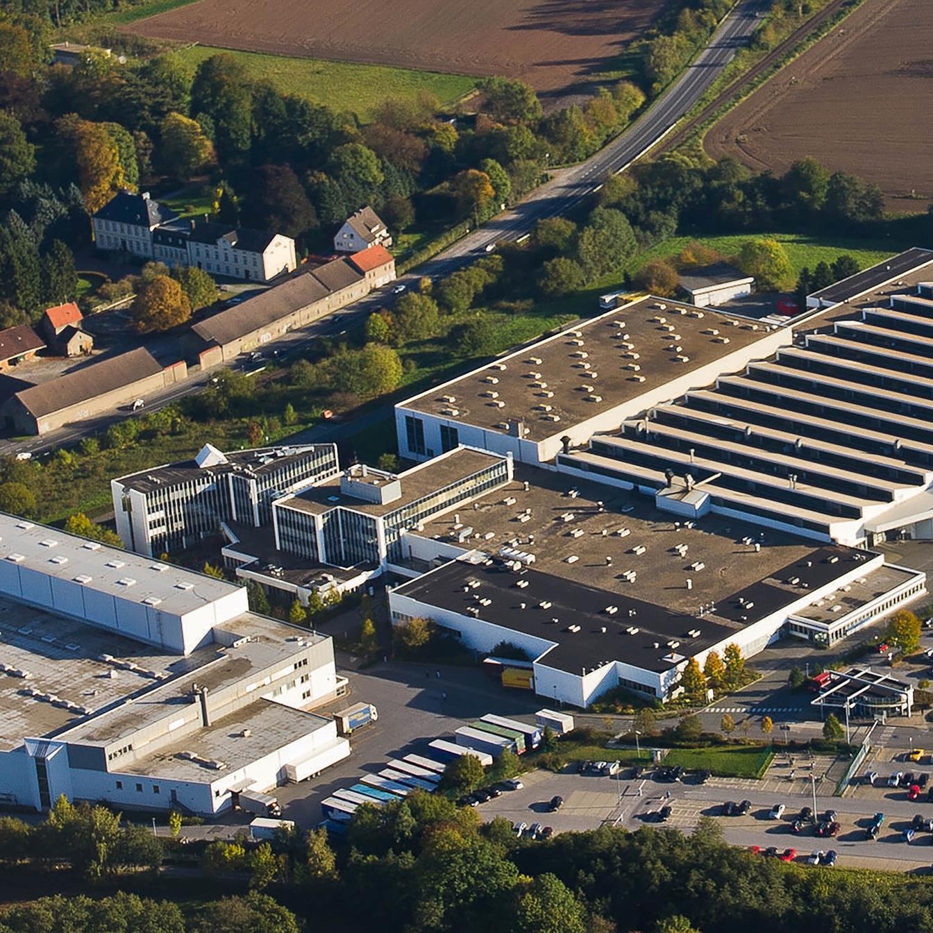 Technology_05_Collage-02